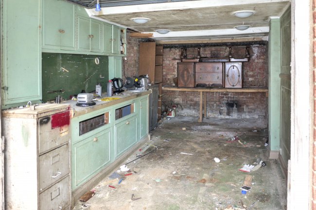 82a Thurlow Park Road, London, SE21 8HY 7