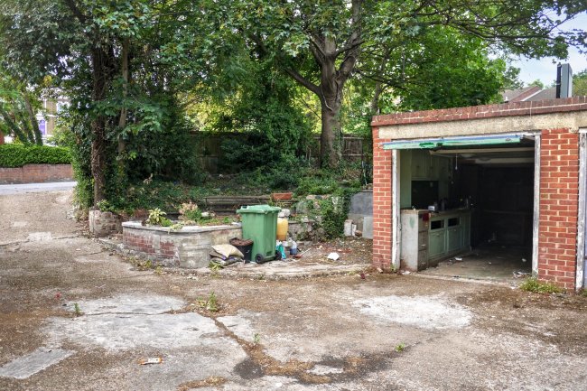 82a Thurlow Park Road, London, SE21 8HY 7