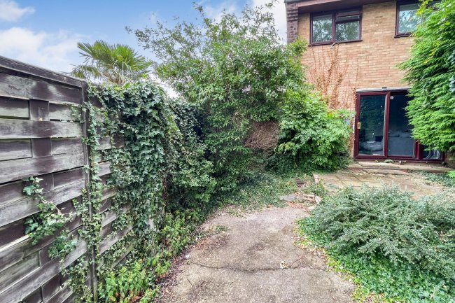 Land adjacent to 30 Panters, Hextable, Swanley, BR8 7RW 3