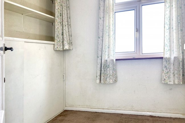 124 Frinstead Road, Erith, Kent, DA8 3LB 3