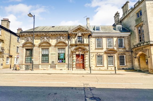 2 Northgate, Sleaford, Lincolnshire, NG34 7BL 8