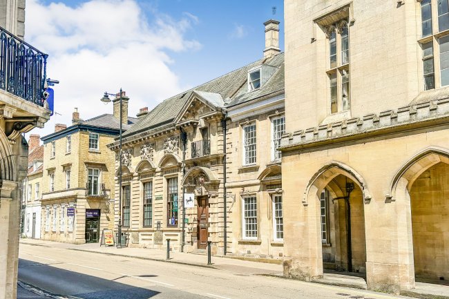 2 Northgate, Sleaford, Lincolnshire, NG34 7BL 8