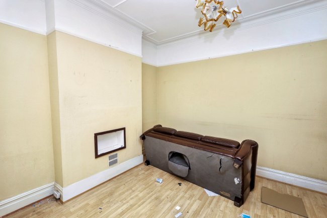 3 West Ella Road, London, NW10 9PT 4