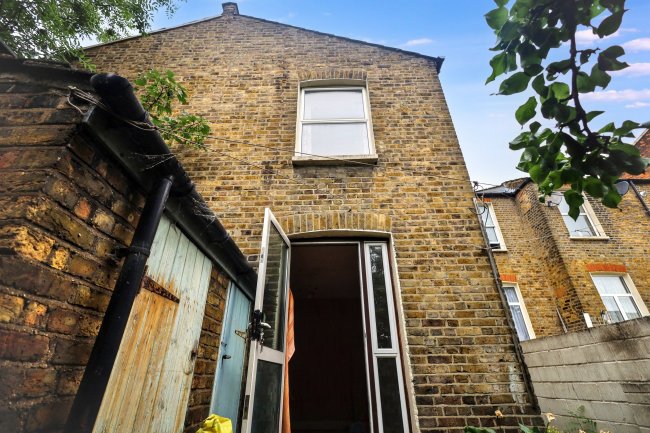 3 West Ella Road, London, NW10 9PT 4