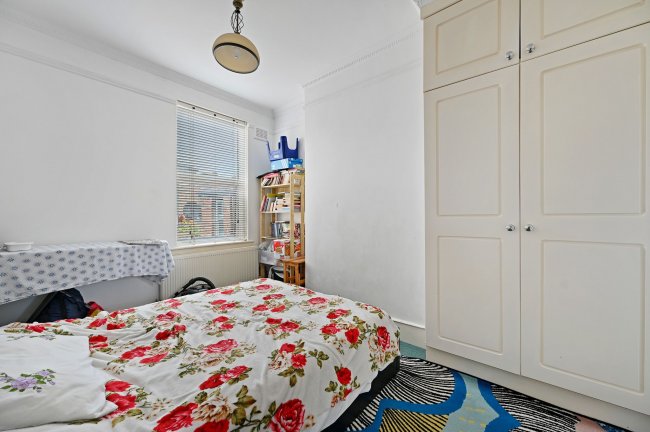 142 Becklow Road, London, W12 9HJ 9