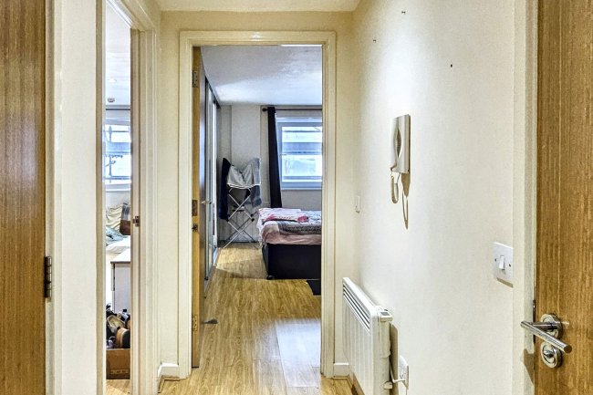 2 Paramount, Beckhampton Street, Swindon SN1 2SB 6