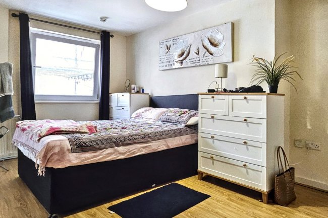 2 Paramount, Beckhampton Street, Swindon SN1 2SB 6