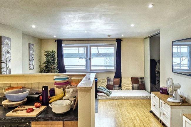 2 Paramount, Beckhampton Street, Swindon SN1 2SB 6