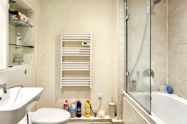 2 Paramount, Beckhampton Street, Swindon SN1 2SB 6