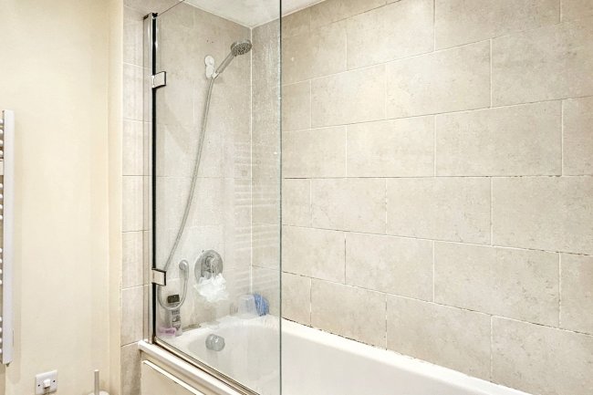 2 Paramount, Beckhampton Street, Swindon SN1 2SB 6