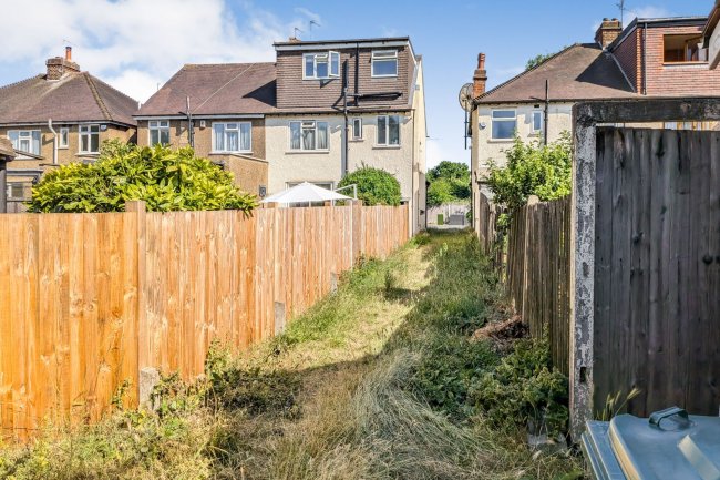 Land on the North West side of Oakfield Road, London N3 2QD 4