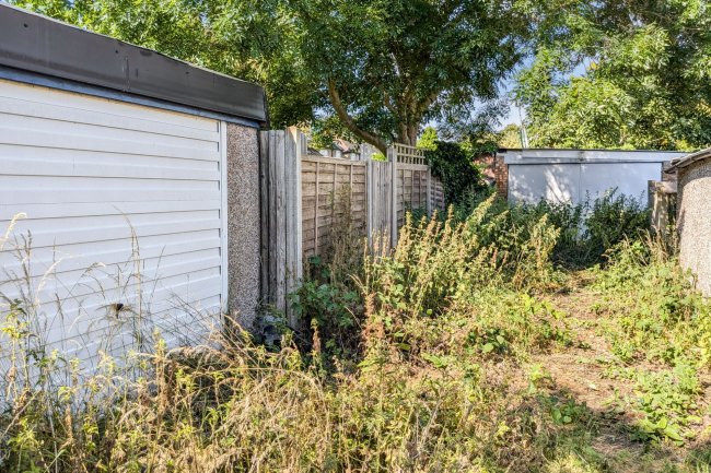 Land on the North West side of Oakfield Road, London N3 2QD 4