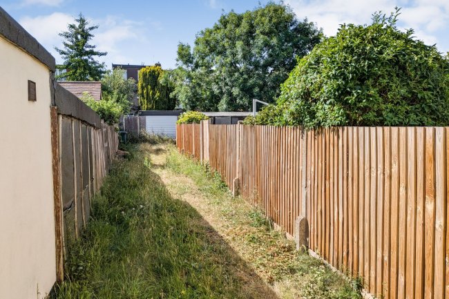 Land on the North West side of Oakfield Road, London N3 2QD 4