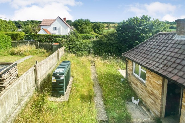 34 Clyffe Pypard, Swindon, Wiltshire, SN4 7PY 4