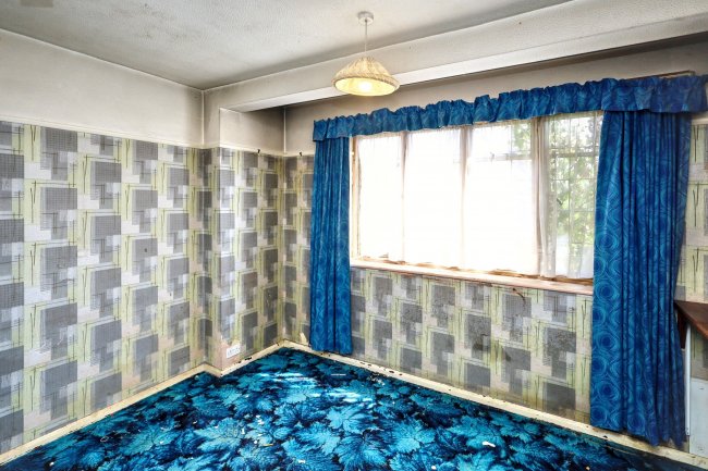 21 Bedford Crescent, Enfield, Middlesex, EN3 6JU 4