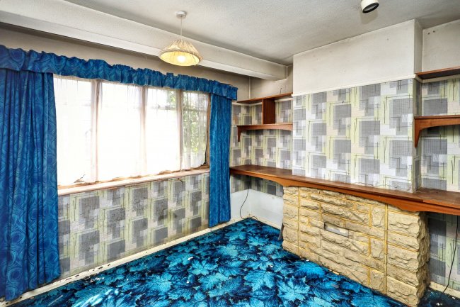 21 Bedford Crescent, Enfield, Middlesex, EN3 6JU 4