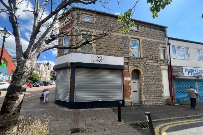 172 Holton Road, Barry, Wales CF63 4HN 6