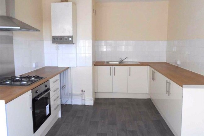 172 Holton Road, Barry, Wales CF63 4HN 6