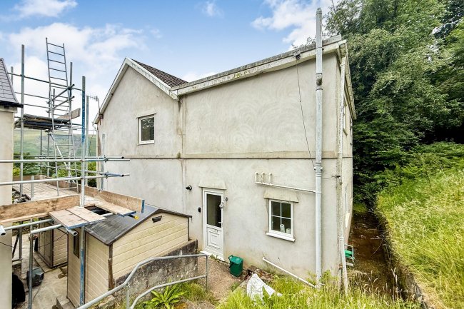 39 Penywern Road, Ystalyfera, Swansea, Wales, SA9 2NH 4