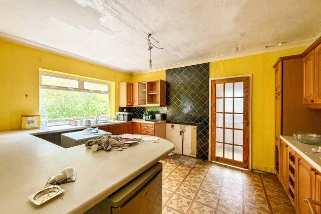 39 Penywern Road, Ystalyfera, Swansea, Wales, SA9 2NH 4