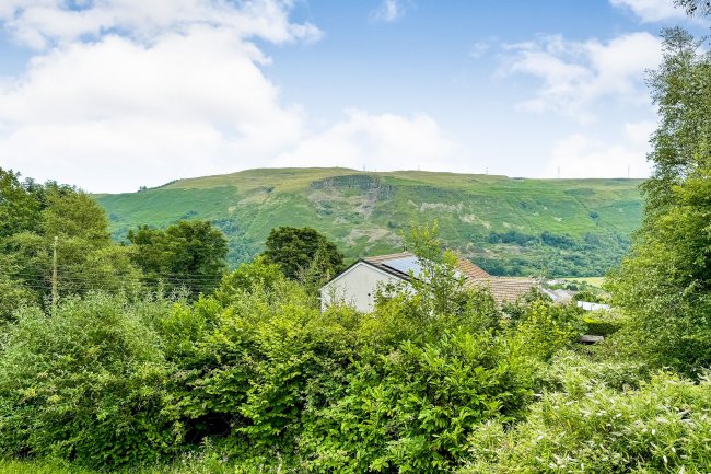 39 Penywern Road, Ystalyfera, Swansea, Wales, SA9 2NH 4