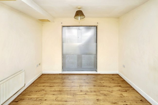 Flat 2 Invito House, 107 Bramley Crescent, Ilford, IG2 6JS 7