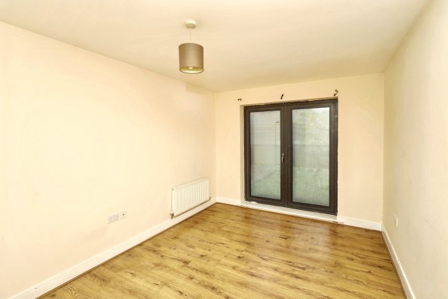 Flat 2 Invito House, 107 Bramley Crescent, Ilford, IG2 6JS 7