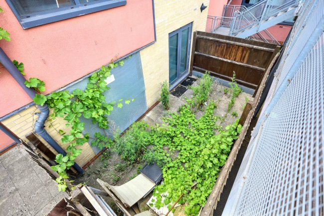 Flat 2 Invito House, 107 Bramley Crescent, Ilford, IG2 6JS 7