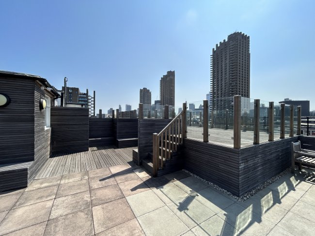 Flat 28 Florin Court, 6-9 Charterhouse Square, Barbican, London, EC1M 6ET 8