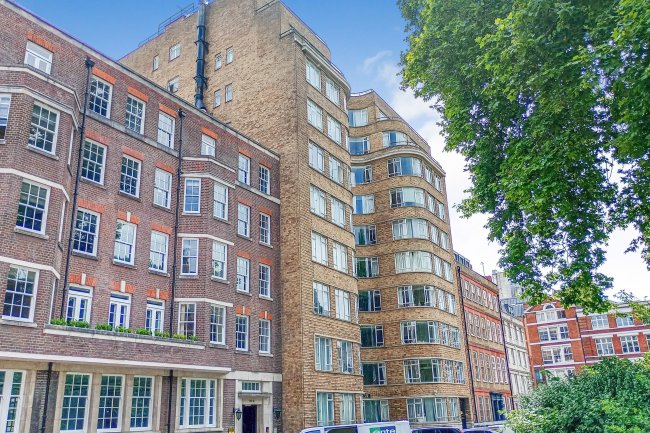 Flat 28 Florin Court, 6-9 Charterhouse Square, Barbican, London, EC1M 6ET 8