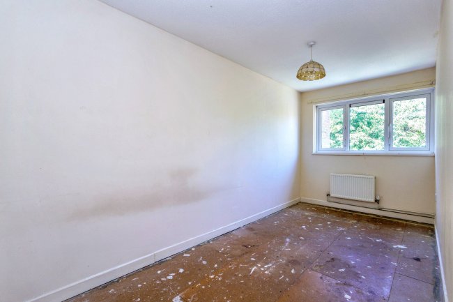 3 The Gelt, Bedford, Bedfordshire, MK41 7XT 6