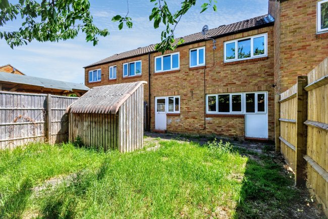 3 The Gelt, Bedford, Bedfordshire, MK41 7XT 6