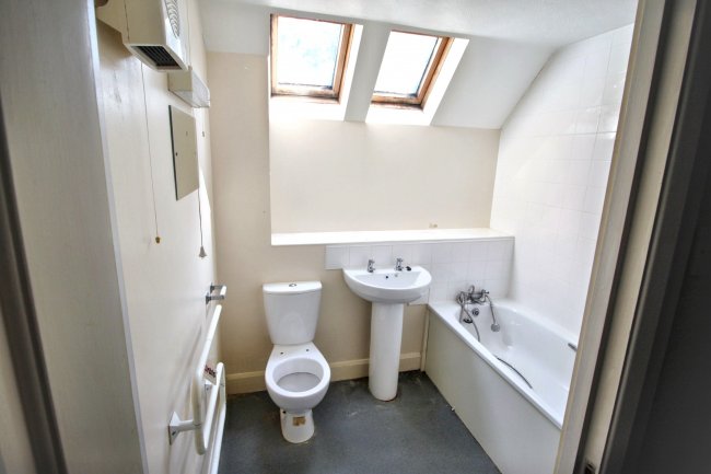 6 Willow Mews, Robertsbridge, East Sussex, TN32 5NL 1