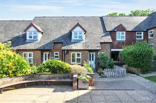 6 Willow Mews, Robertsbridge, East Sussex, TN32 5NL 1