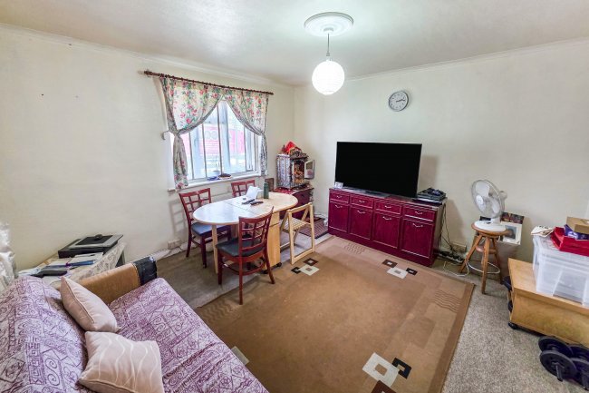 Flat 5, Berkeley Court, Neasden Lane, London NW10 1PX 5