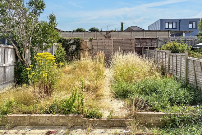 12 Clifton Walk, Benfleet SS7 1DL 1