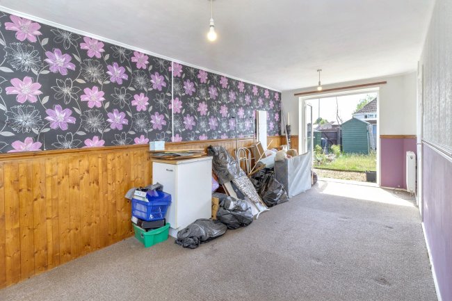 1 Daniell Walk, Corby, NN18 0SF 4