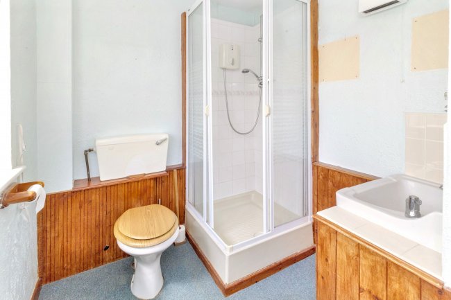 1 Daniell Walk, Corby, NN18 0SF 4