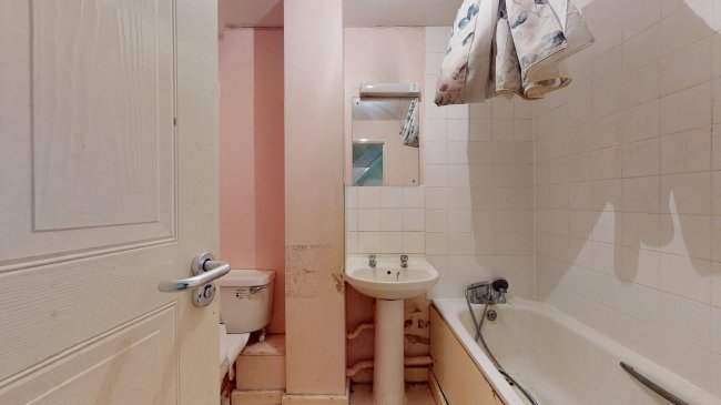 35 Imperial Road, Wood Green, London, N22 8QQ 2