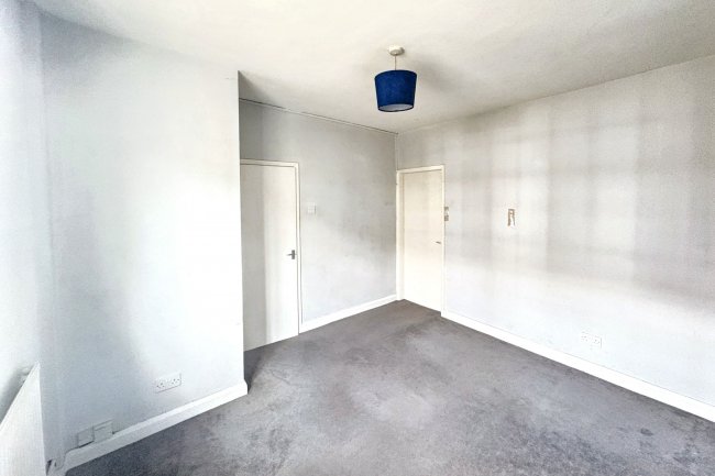 19 Winn Street, Scunthorpe, DN16 1TB 2