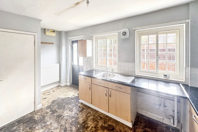 19 Winn Street, Scunthorpe, DN16 1TB 2