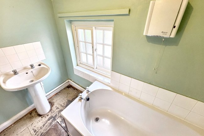 27 Winn Street, Scunthorpe, Lincolnshire, DN16 1TB 3