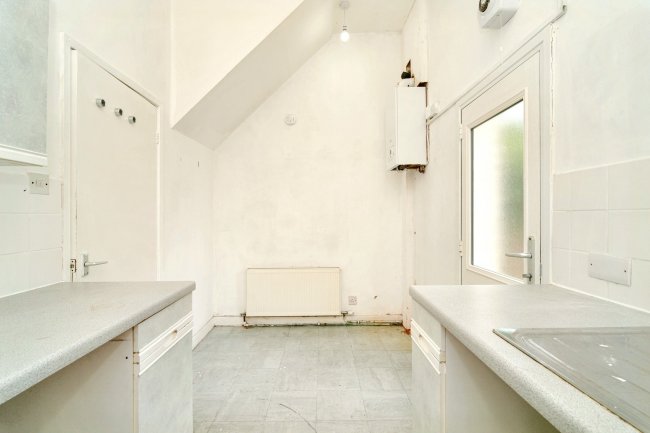 33 Muncaster Road, Preston, Lancashire, PR1 6BD 6