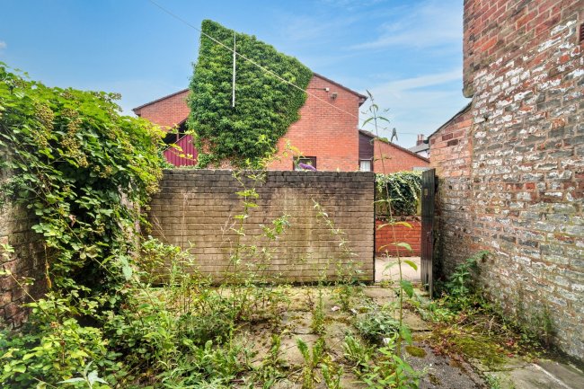 33 Muncaster Road, Preston, Lancashire, PR1 6BD 6