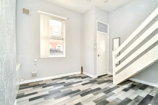 33 Muncaster Road, Preston, Lancashire, PR1 6BD 6