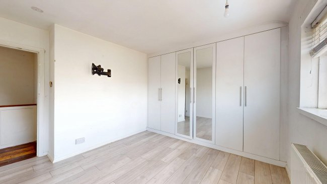 100 Crockenhill Road, Orpington, Kent, BR5 4DG 9