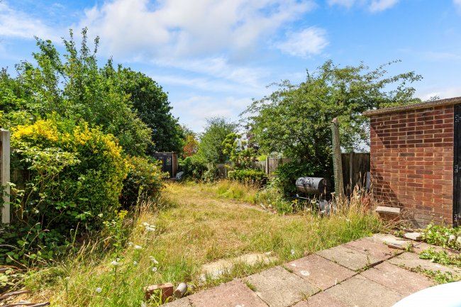 100 Crockenhill Road, Orpington, Kent, BR5 4DG 9