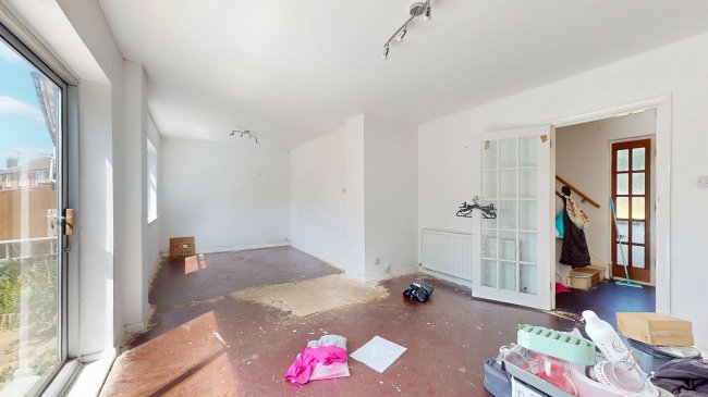 100 Crockenhill Road, Orpington, Kent, BR5 4DG 9