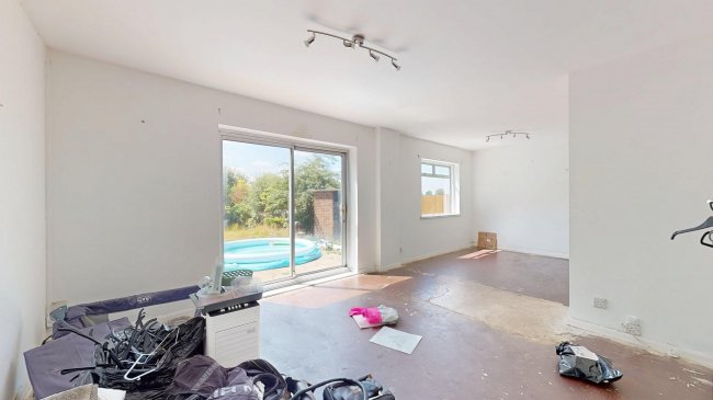 100 Crockenhill Road, Orpington, Kent, BR5 4DG 9