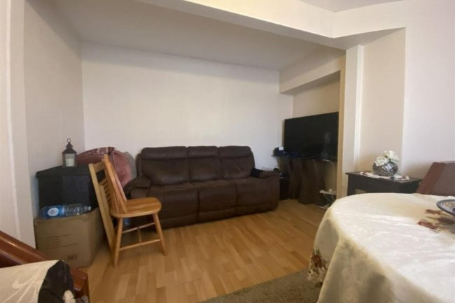 21 Gloucester Grove, Edgware, Middlesex, HA8 0ER 10